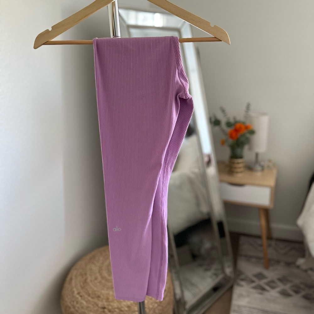 Alo Lavender Ribbed Set - Picture 4 of 6